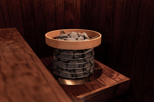 HUUM HIVE Mini in the sauna with safety railing13