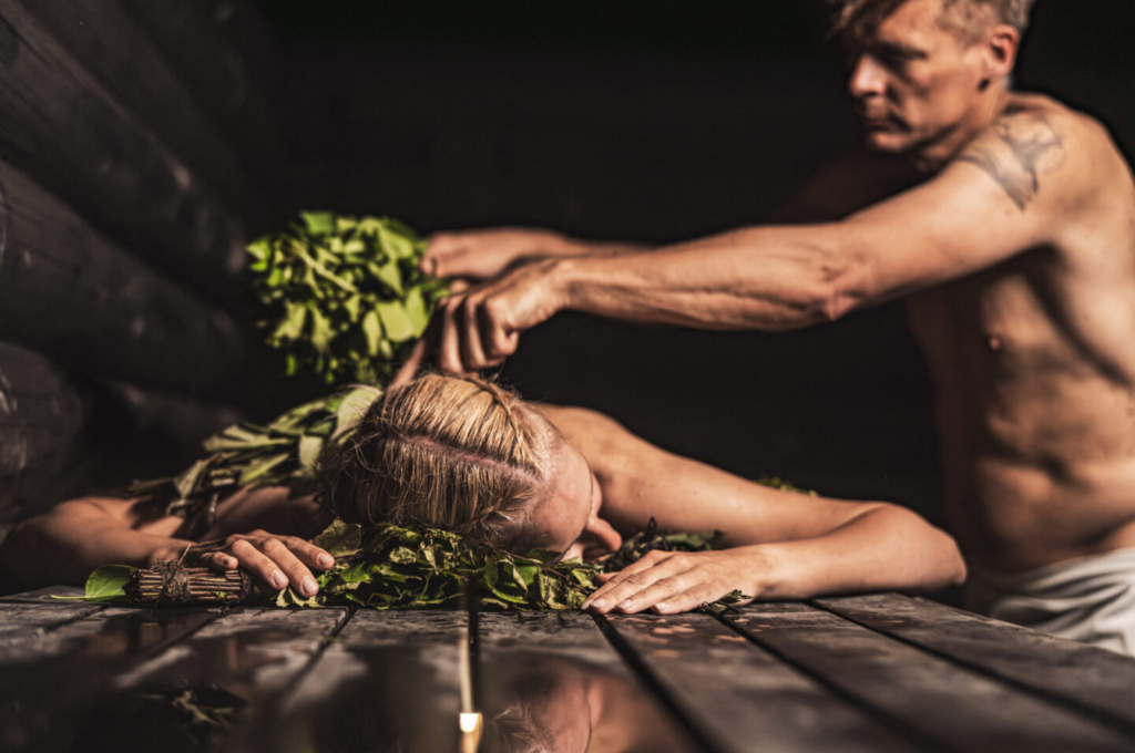 Sauna whisking: what it is and how to try It 5 vihtlemine-saunas-mis-see-on-ja-kuidas-seda-proovida-9